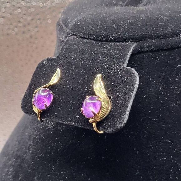 Sarah Coventry Jewelry - Vintage Sarah Cov Amethyst and Gold Clip on Earrings